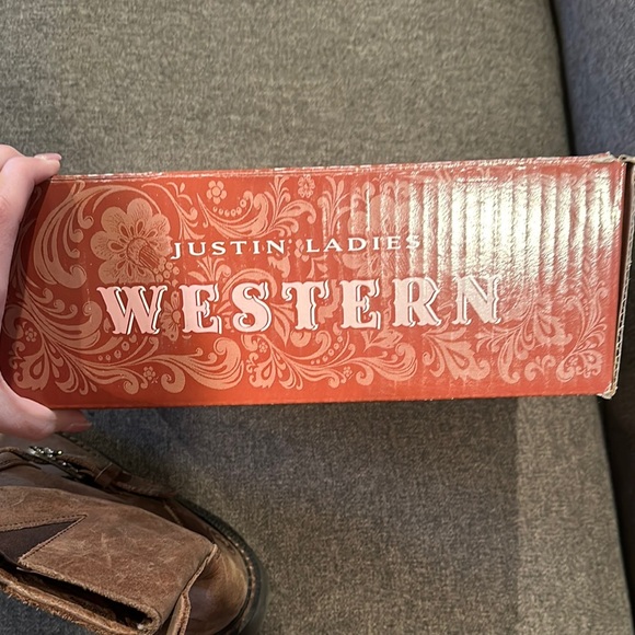 NWT! Ladies Western Boots - Picture 8 of 10